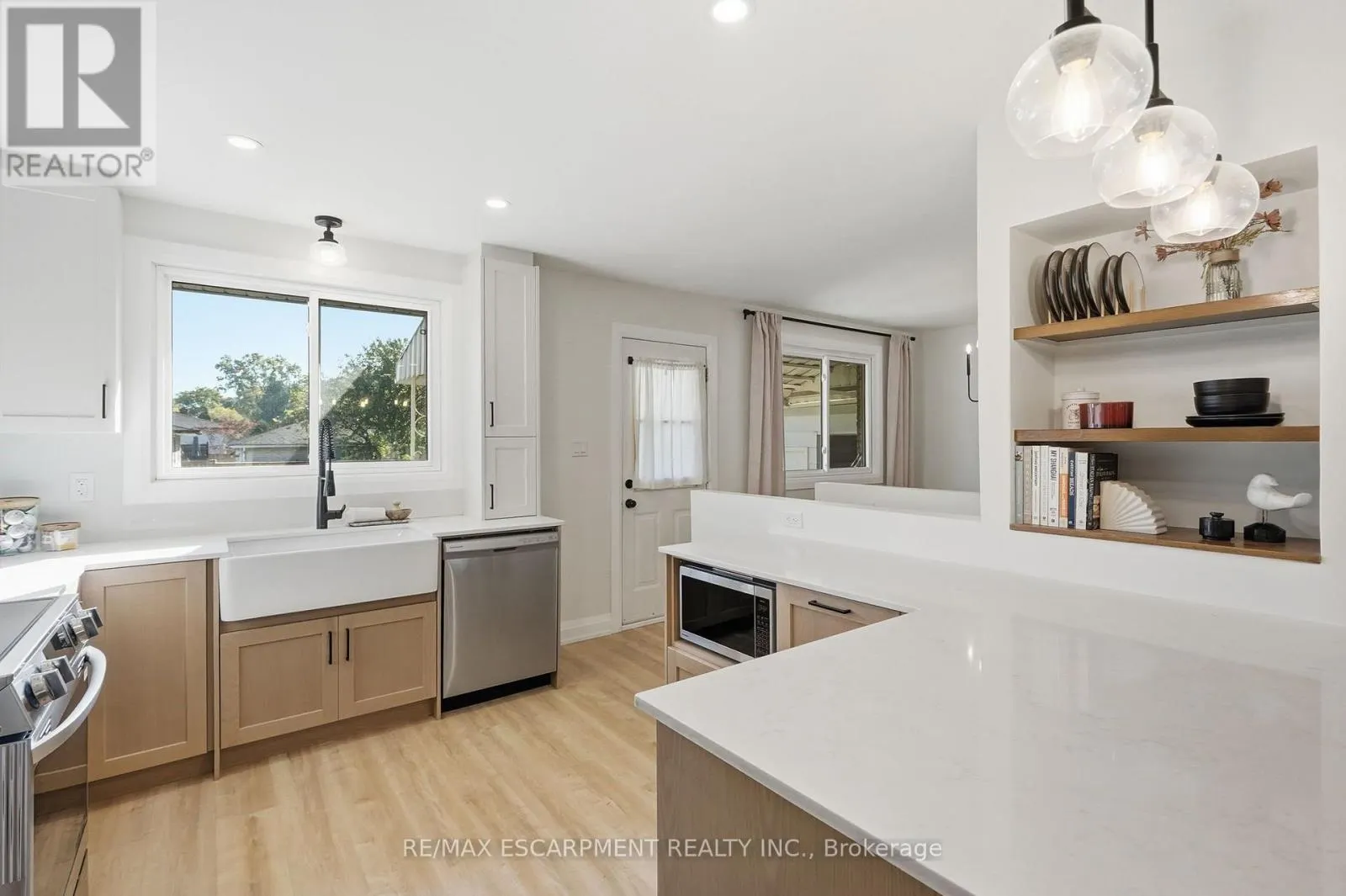 48 STONEY BROOK DRIVE