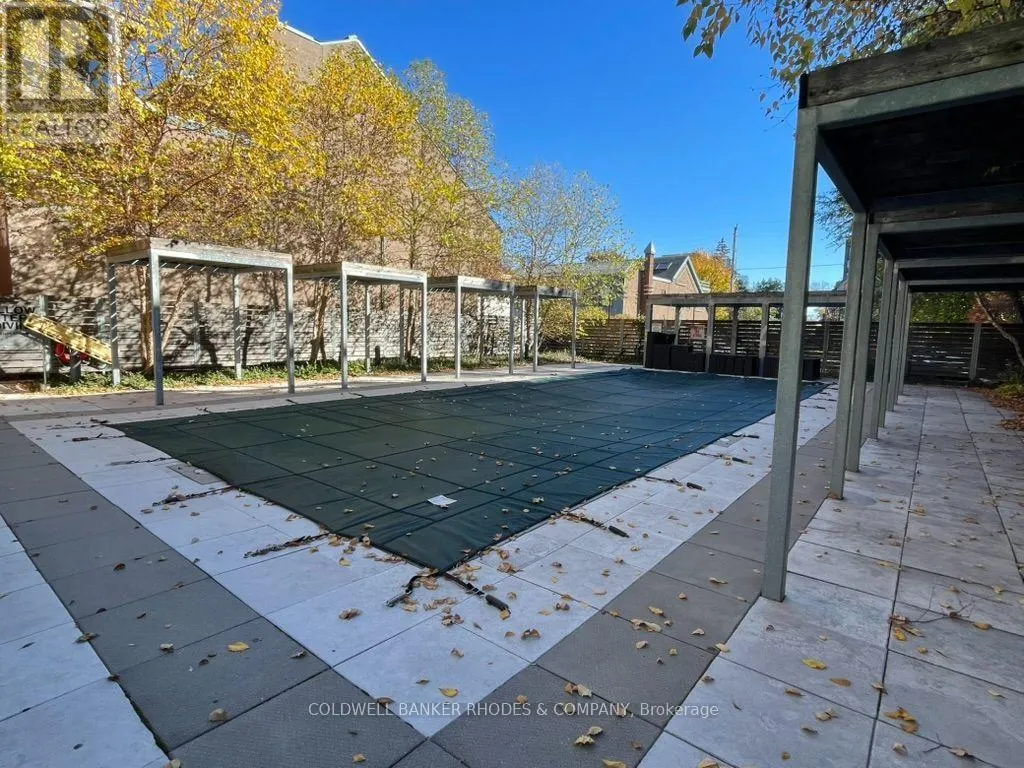 310 - 360 MCLEOD STREET