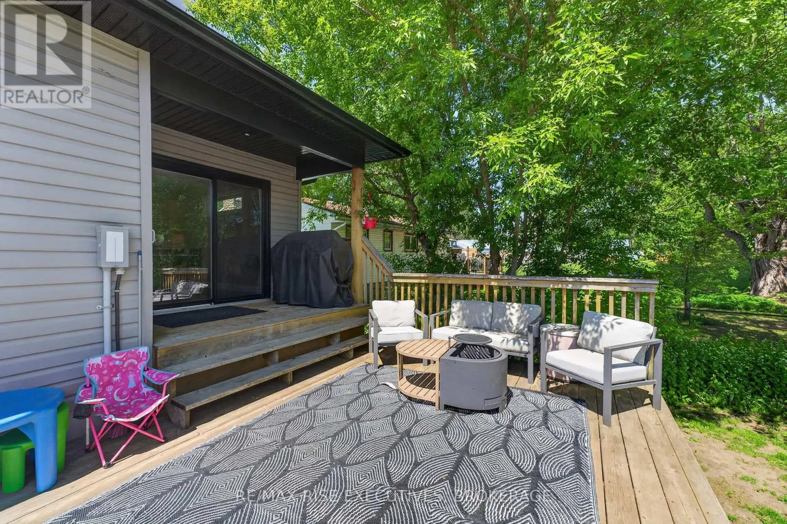 115 HELLEN STREET