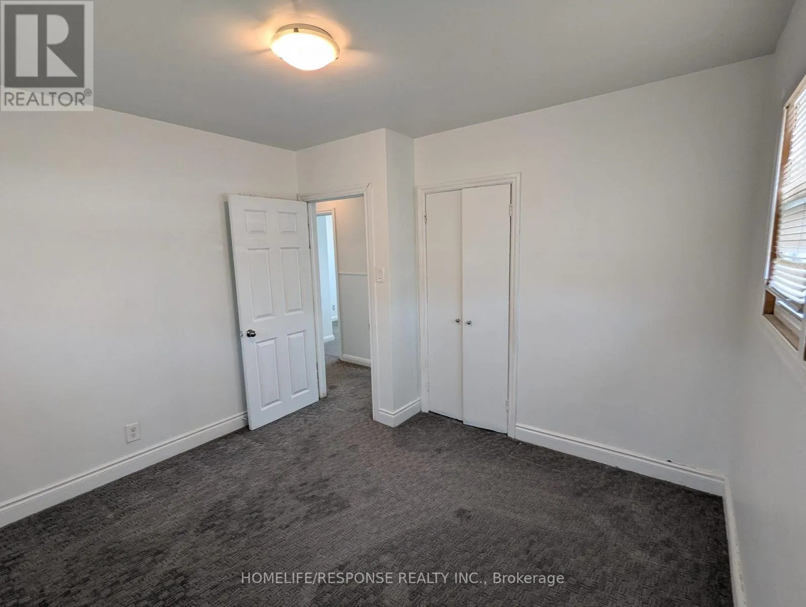 1/2 - 103 WATER STREET S