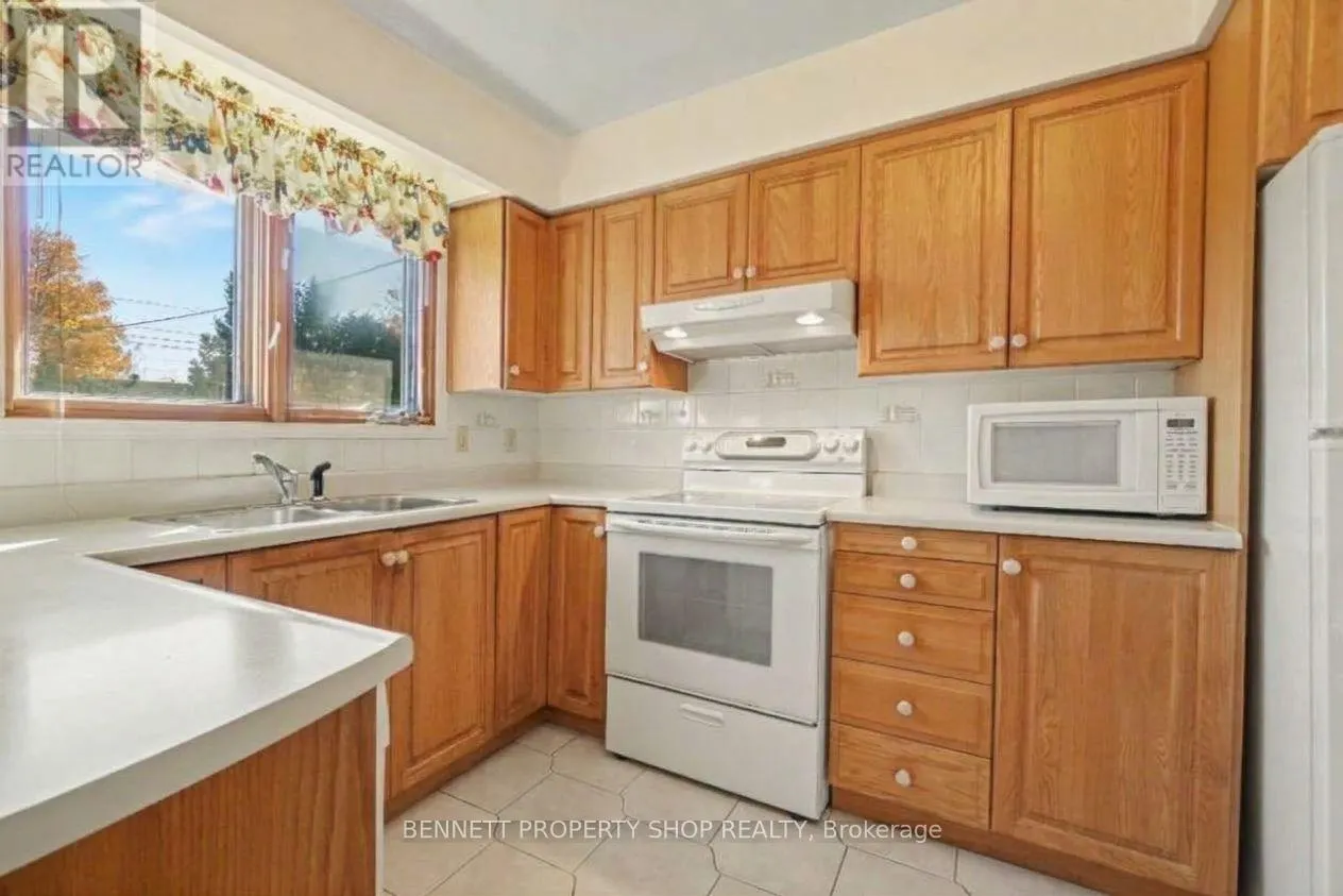 18 KINGSBURY AVENUE