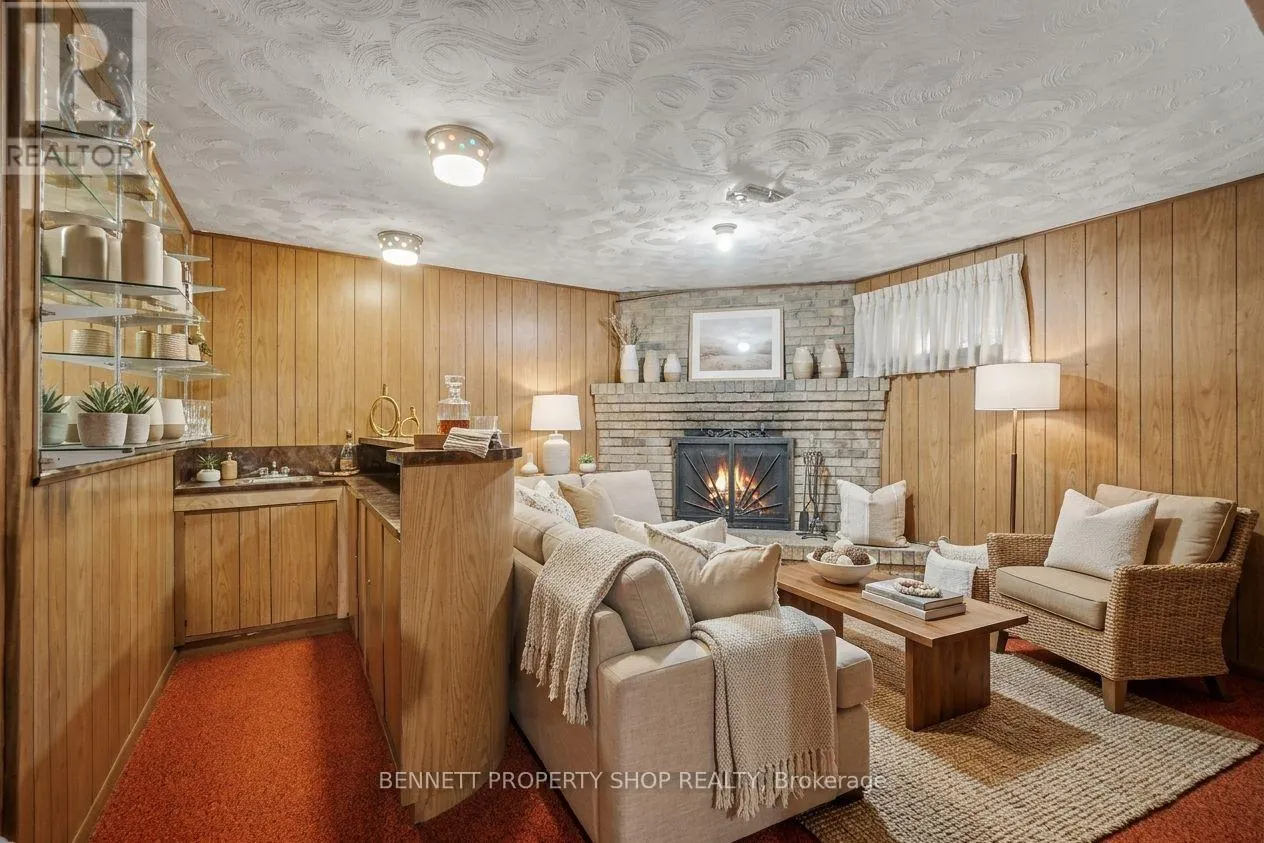 18 KINGSBURY AVENUE