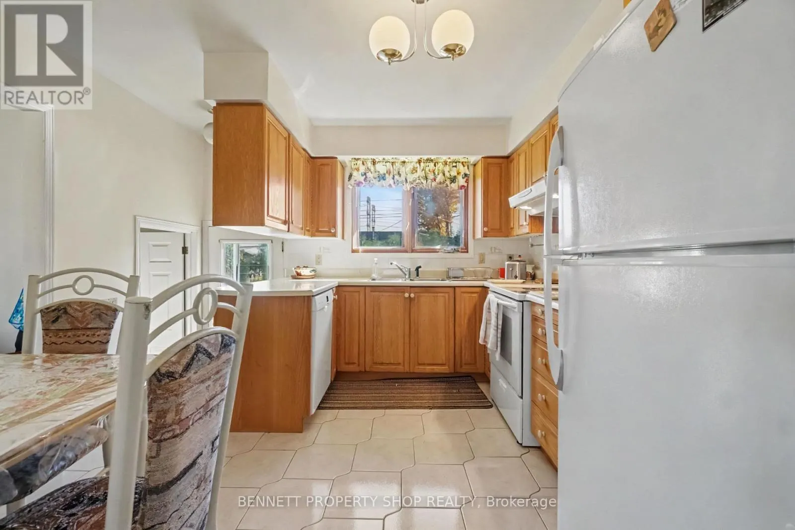 18 KINGSBURY AVENUE
