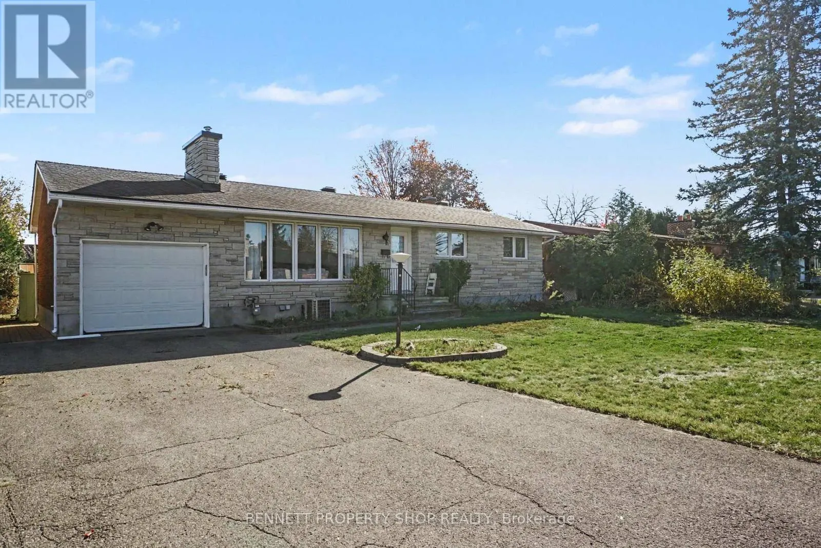 18 KINGSBURY AVENUE