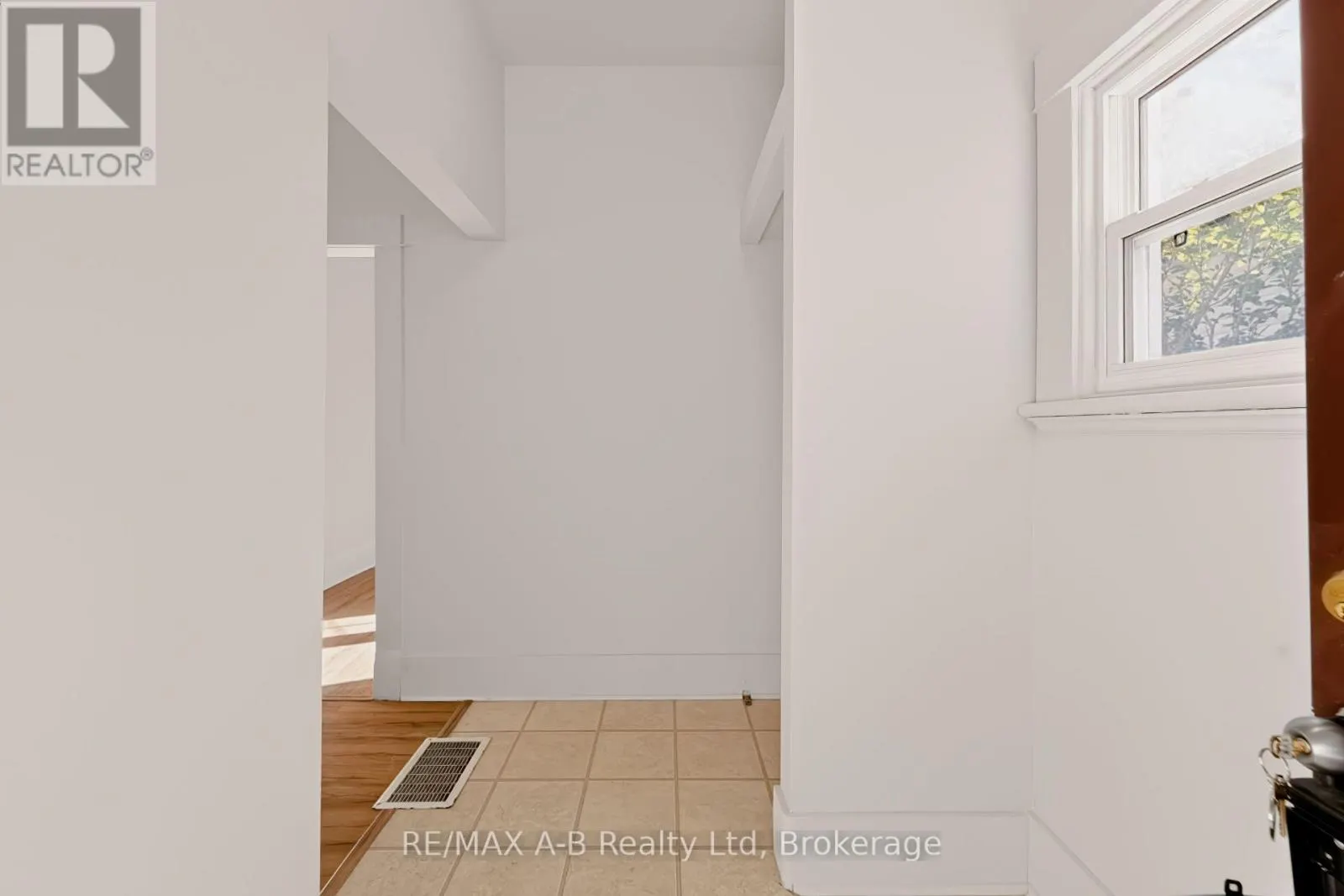 176 STERLING STREET
