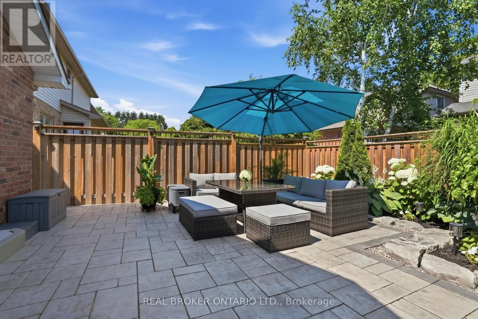 7 ROCKHAVEN LANE