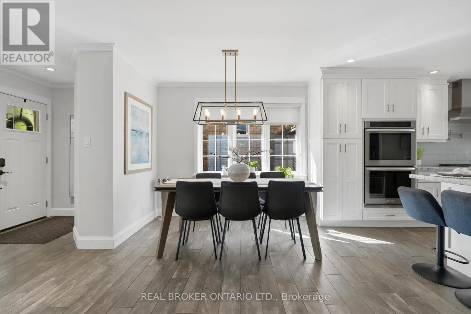 7 ROCKHAVEN LANE