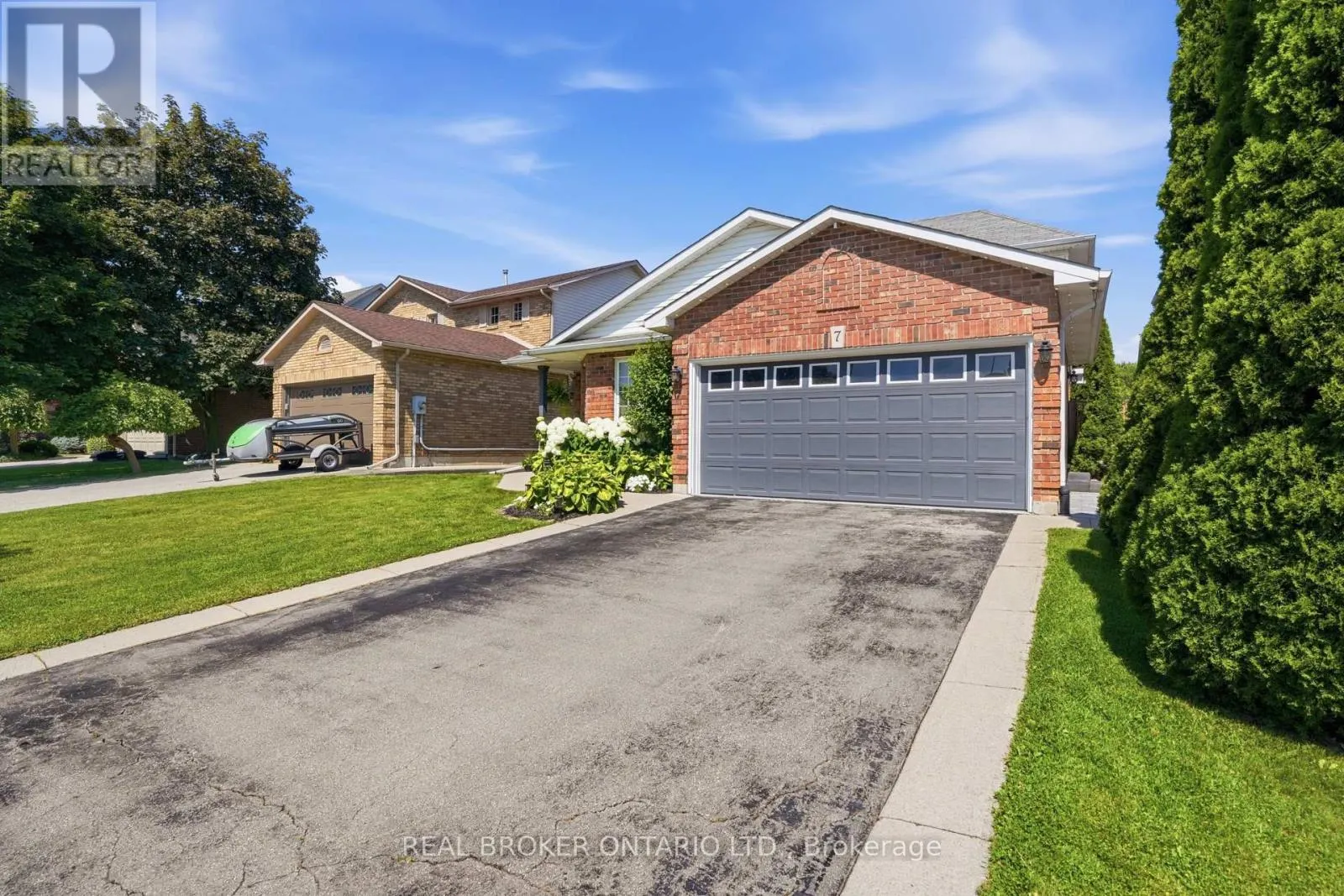 7 ROCKHAVEN LANE