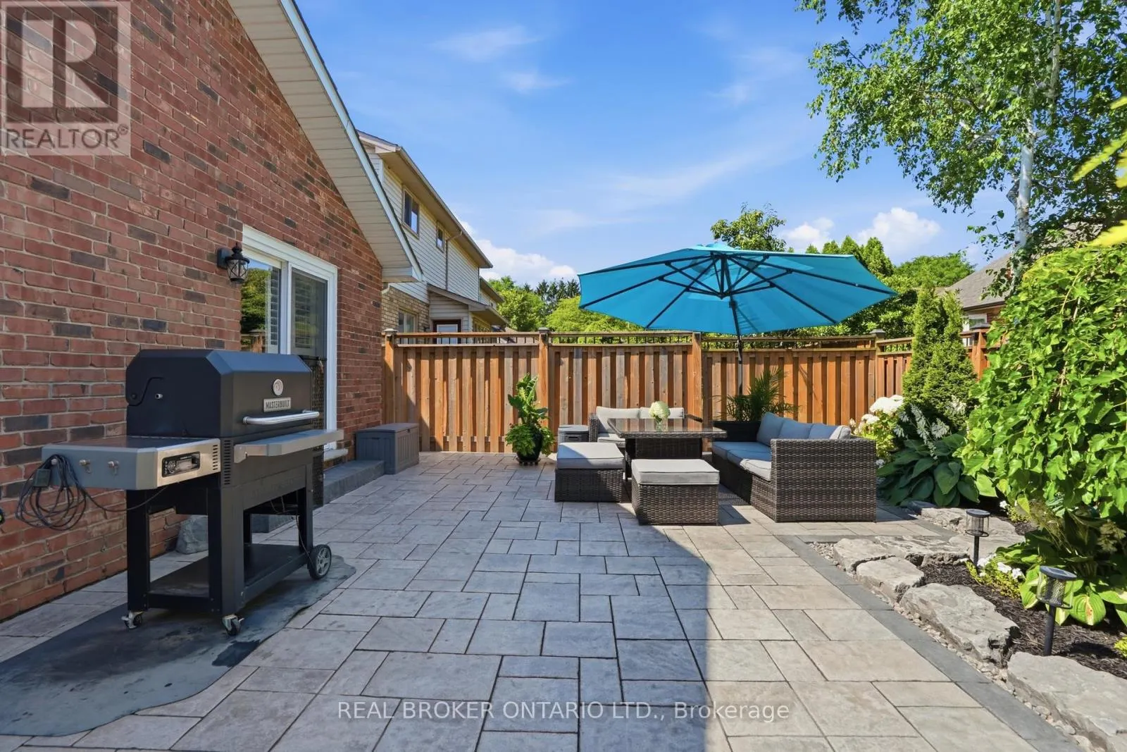 7 ROCKHAVEN LANE