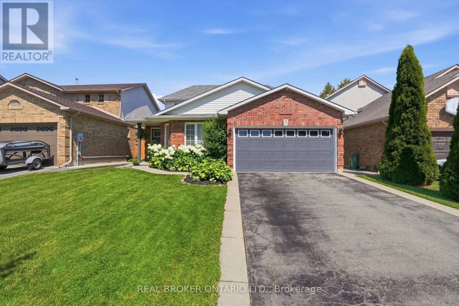7 ROCKHAVEN LANE