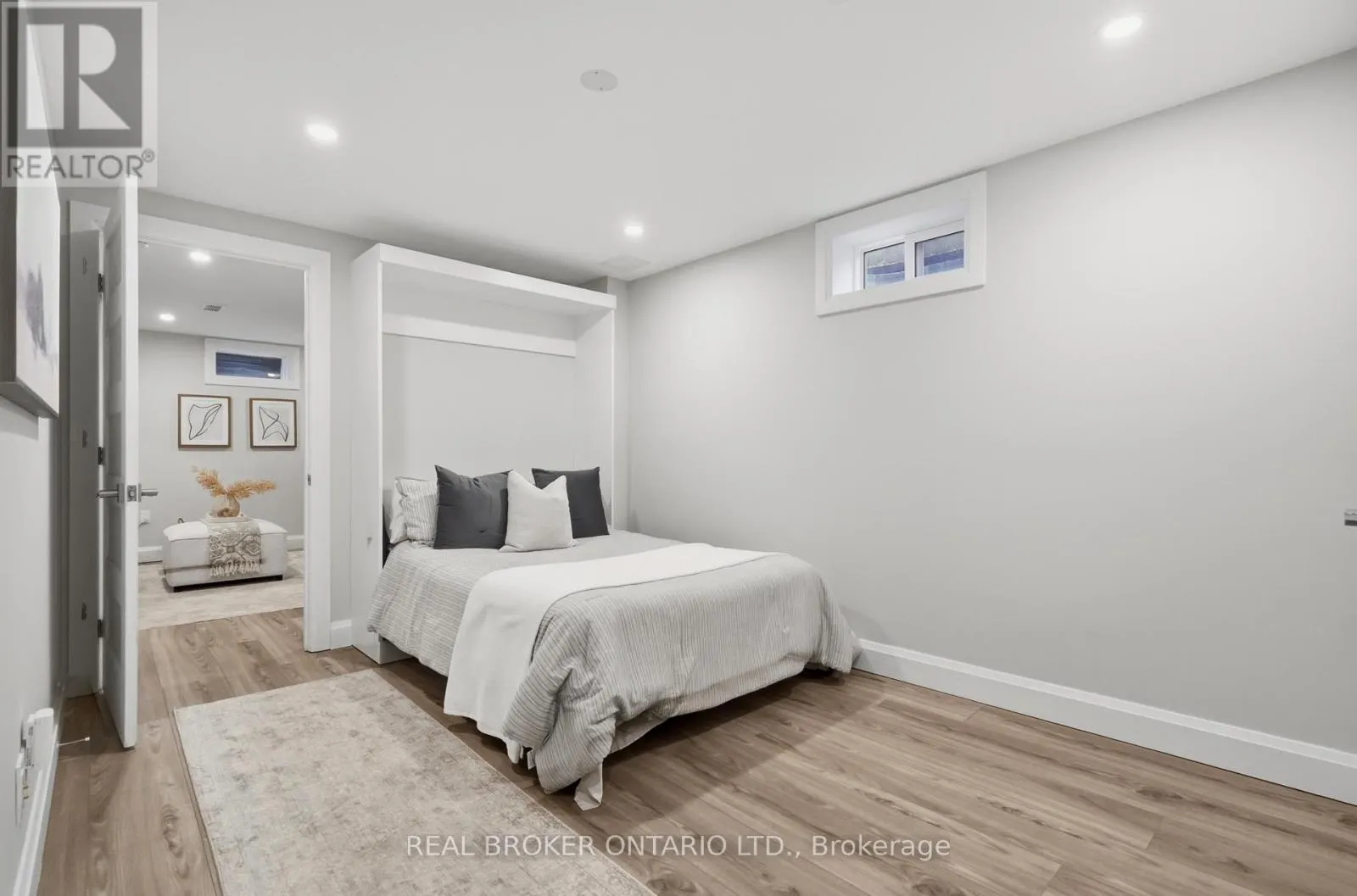 7 ROCKHAVEN LANE