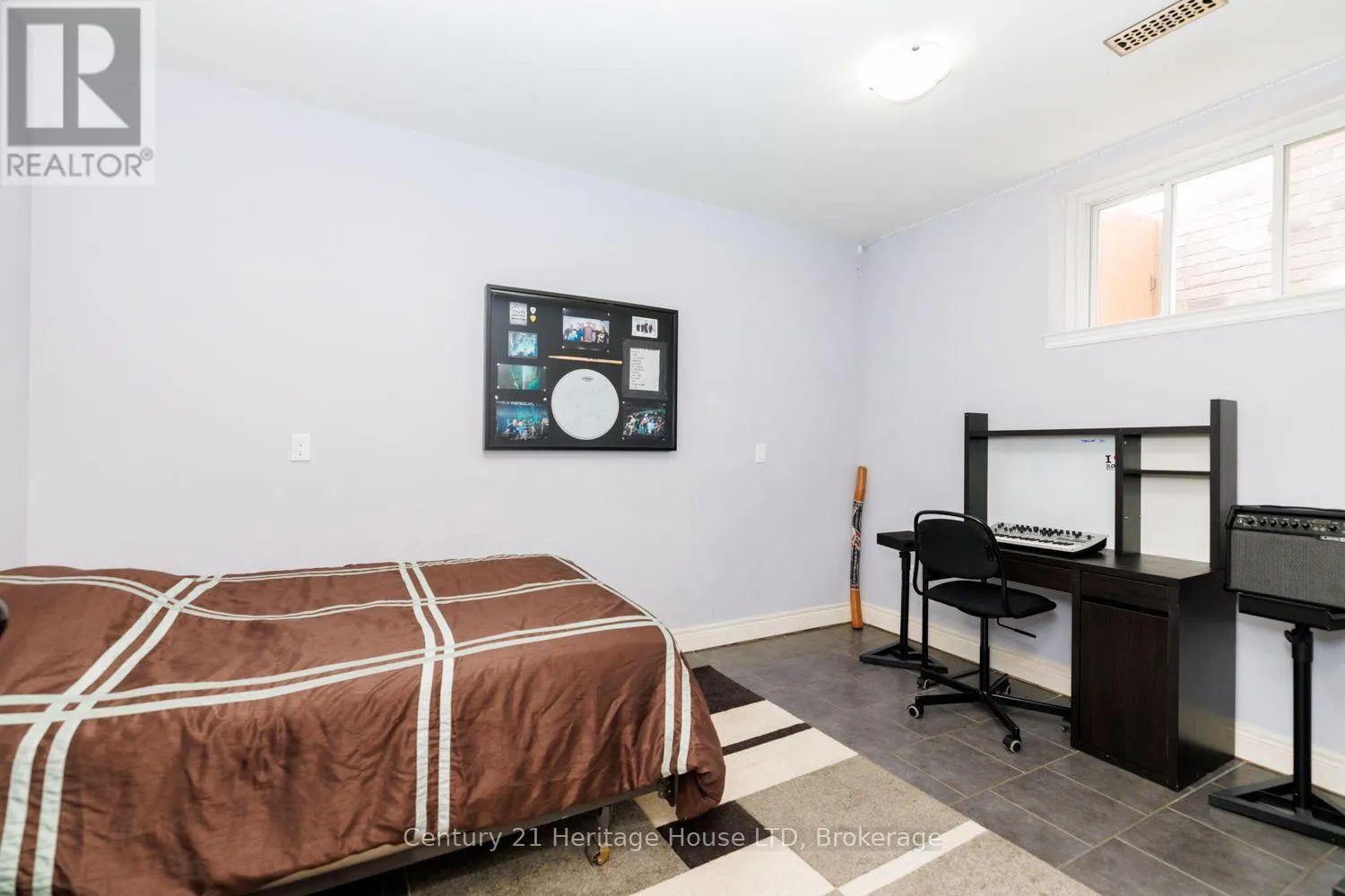 7 KENMAR COURT