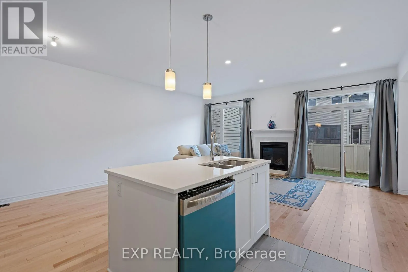 677 CORDELETTE CIRCLE
