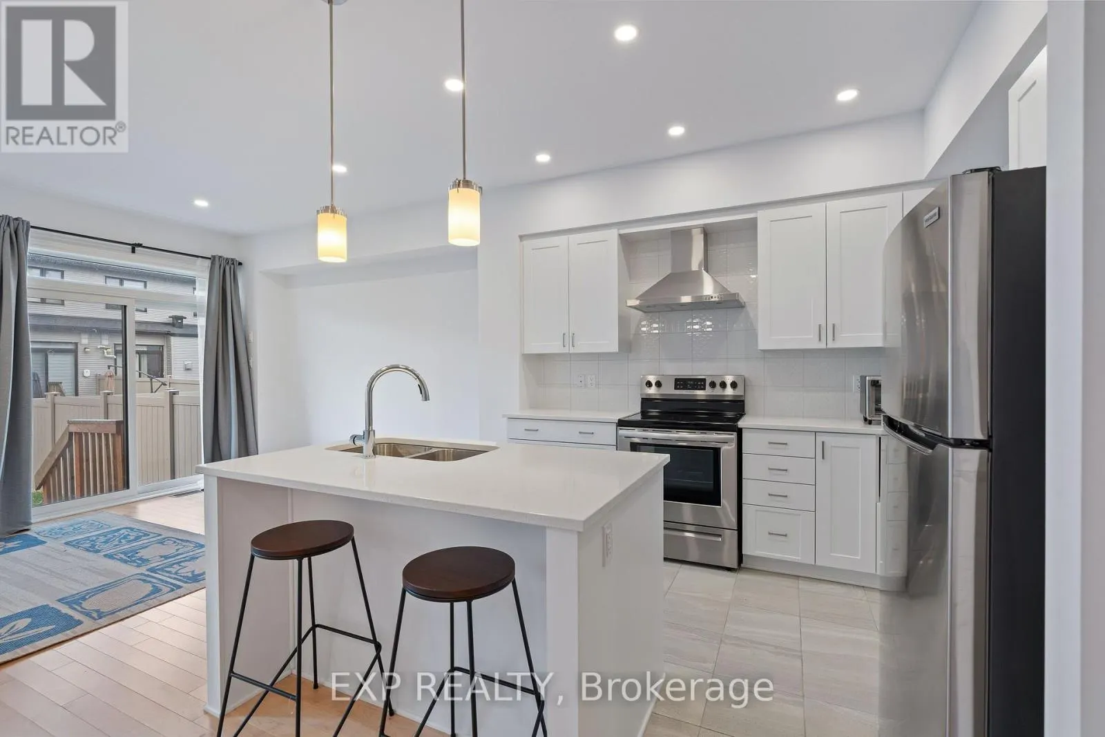677 CORDELETTE CIRCLE