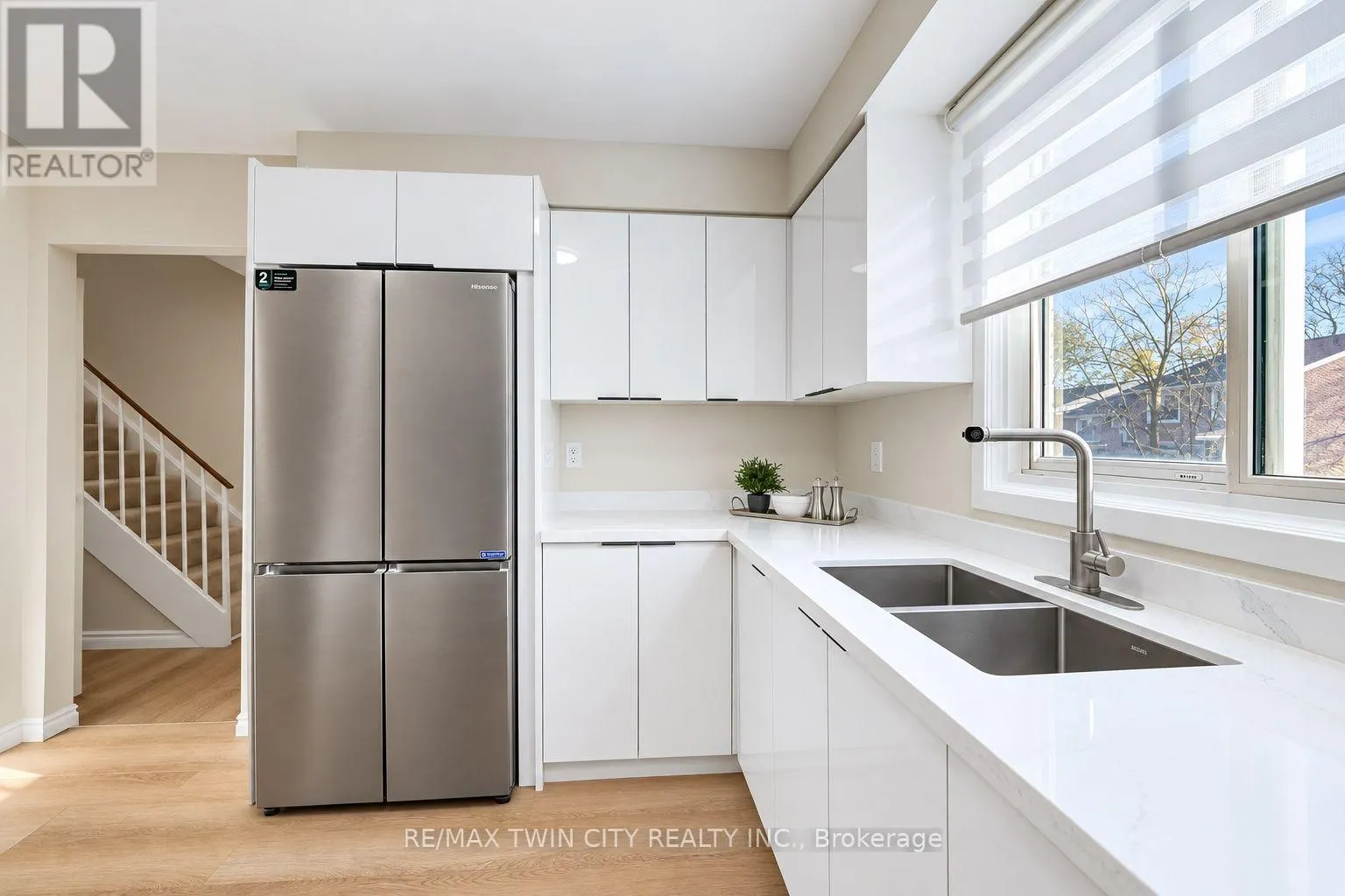 25 - 121 MORGAN AVENUE