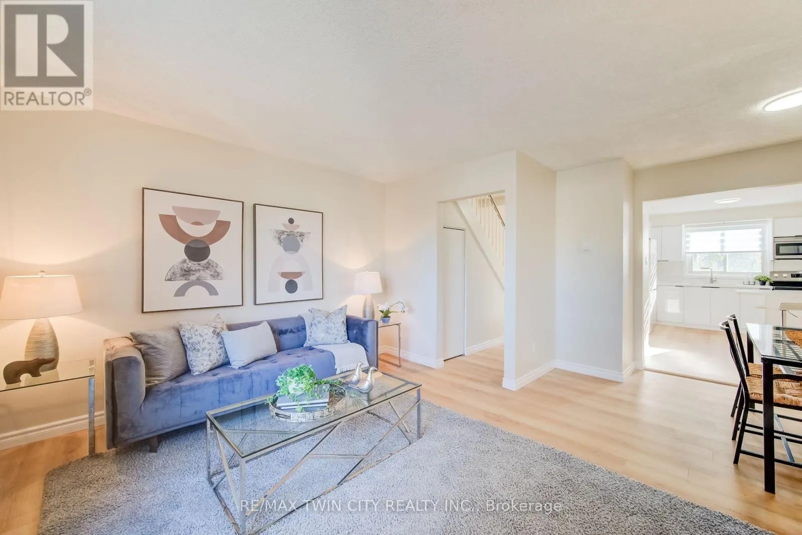 25 - 121 MORGAN AVENUE