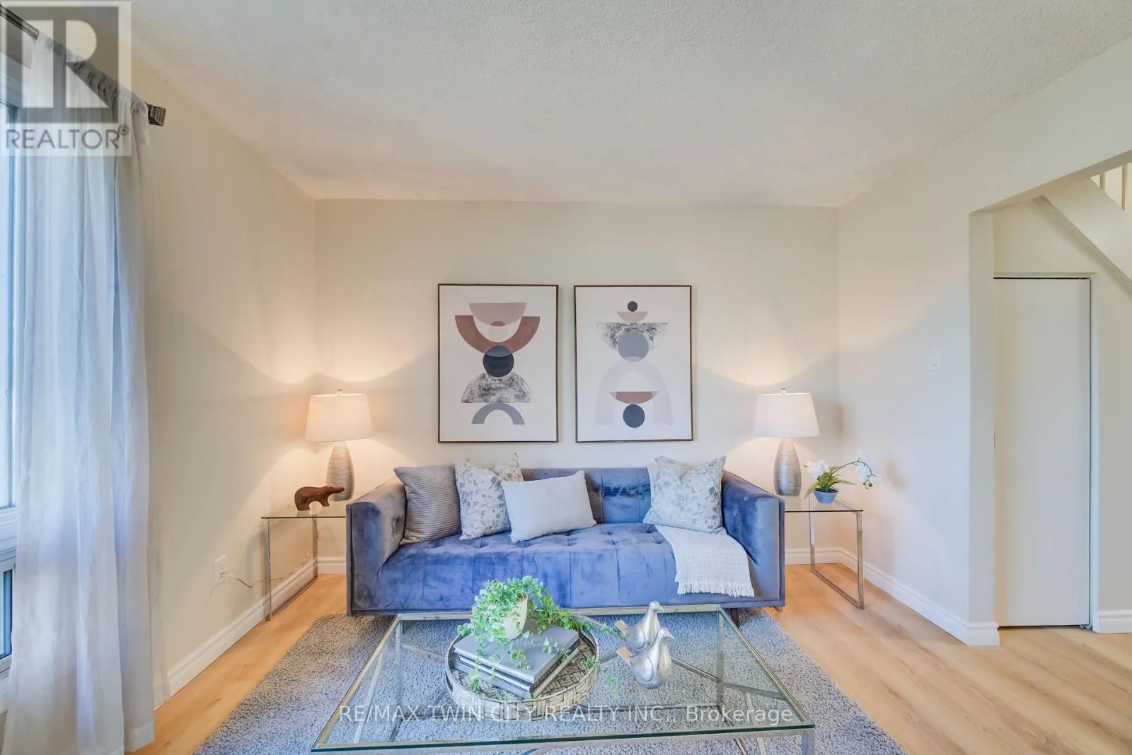 25 - 121 MORGAN AVENUE