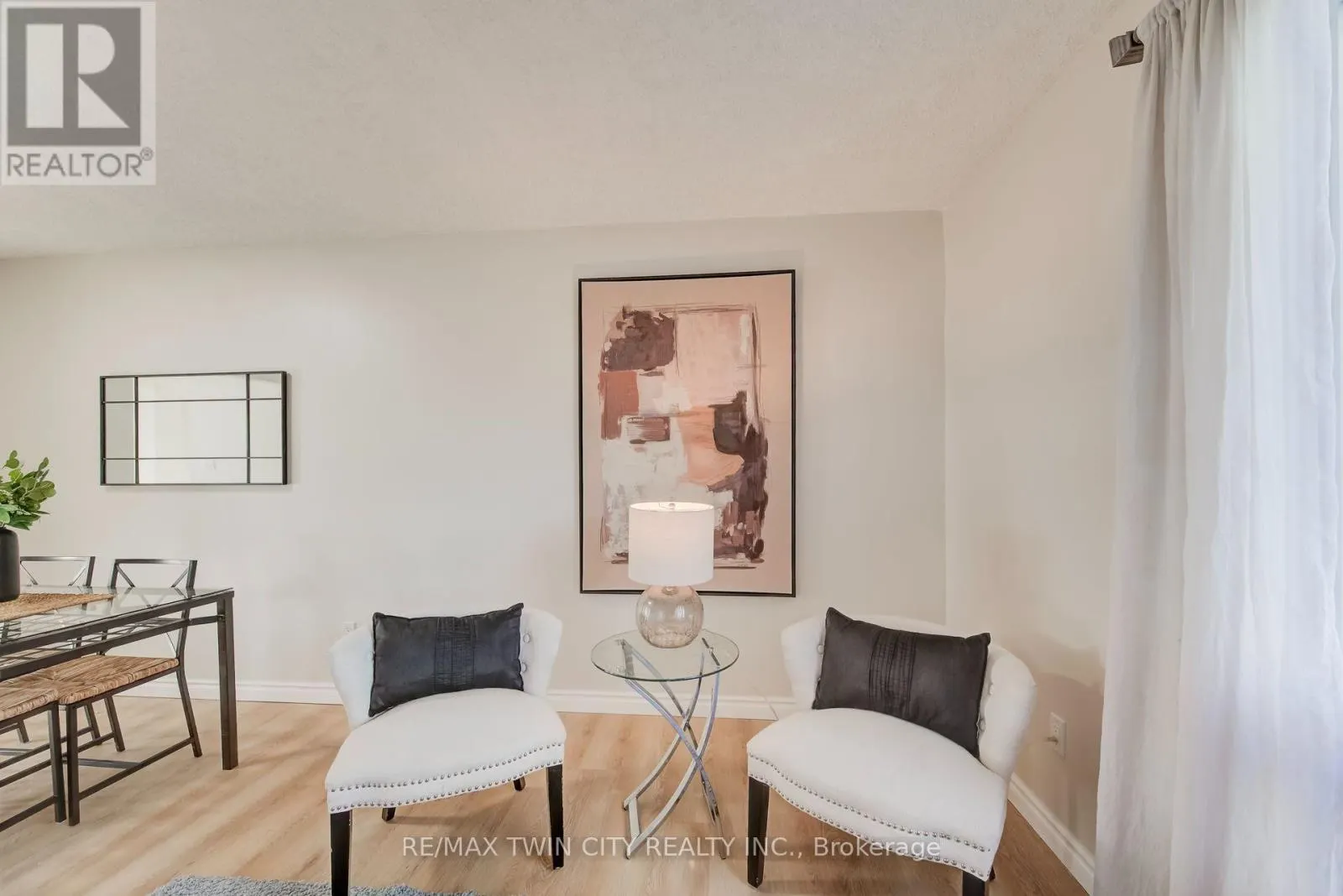 25 - 121 MORGAN AVENUE