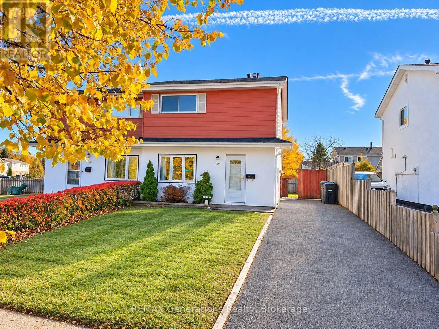 490 LANARK CRESCENT