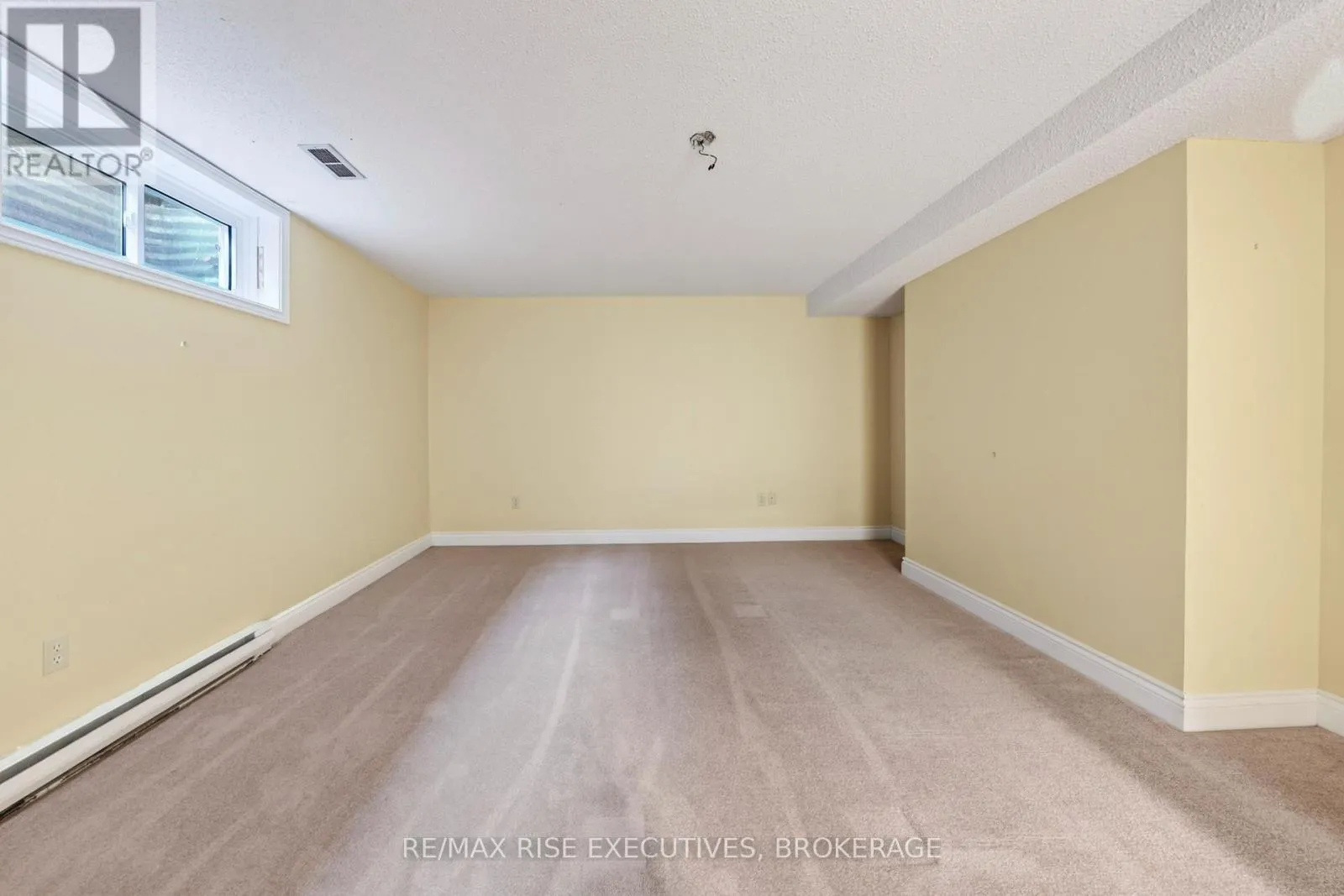 1685 WOODMOUNT GROVE