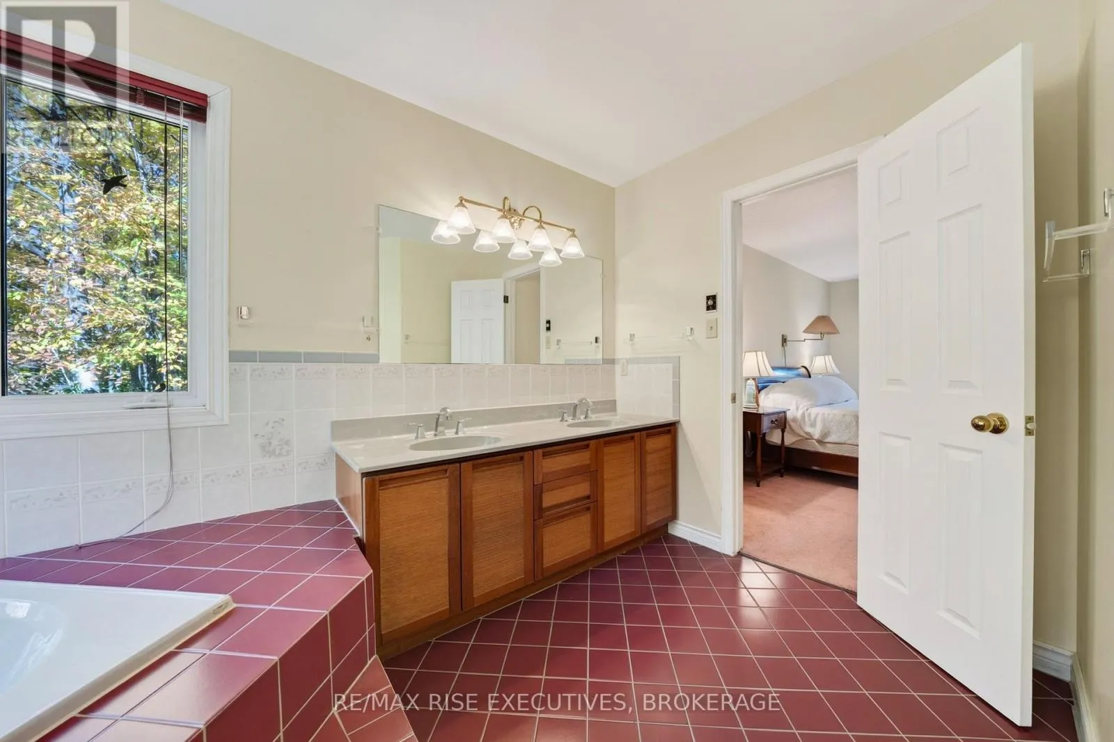 1685 WOODMOUNT GROVE