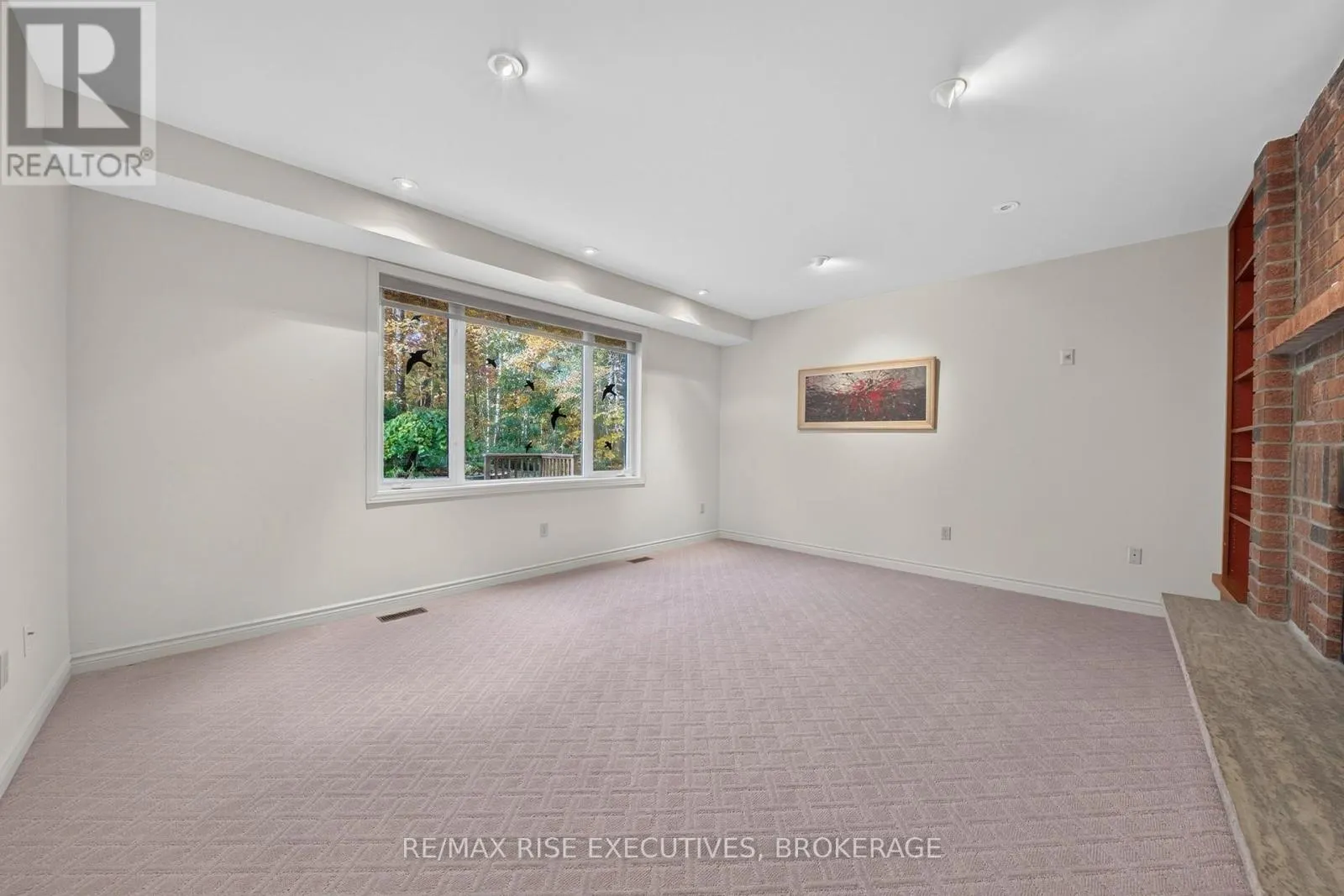 1685 WOODMOUNT GROVE