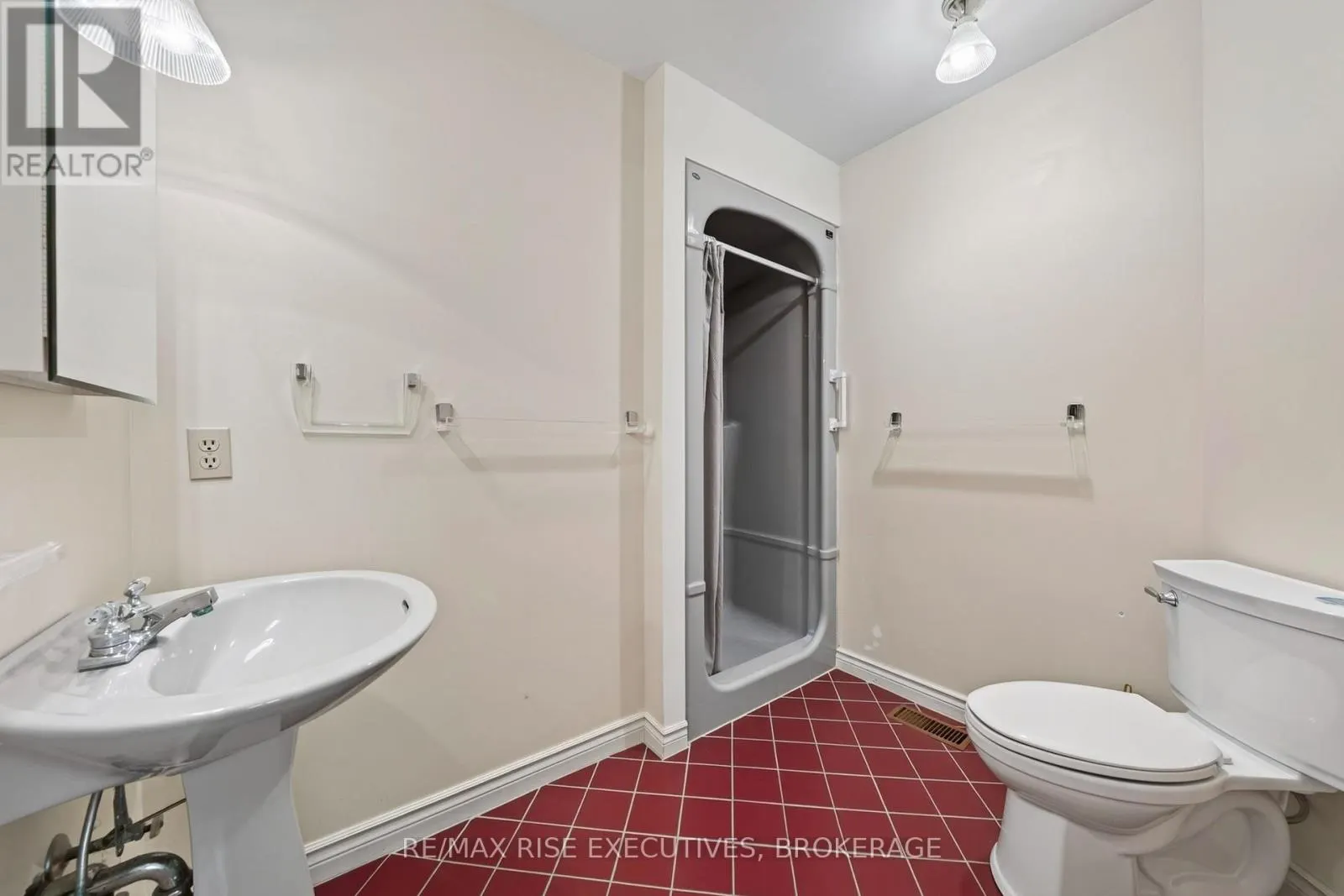 1685 WOODMOUNT GROVE