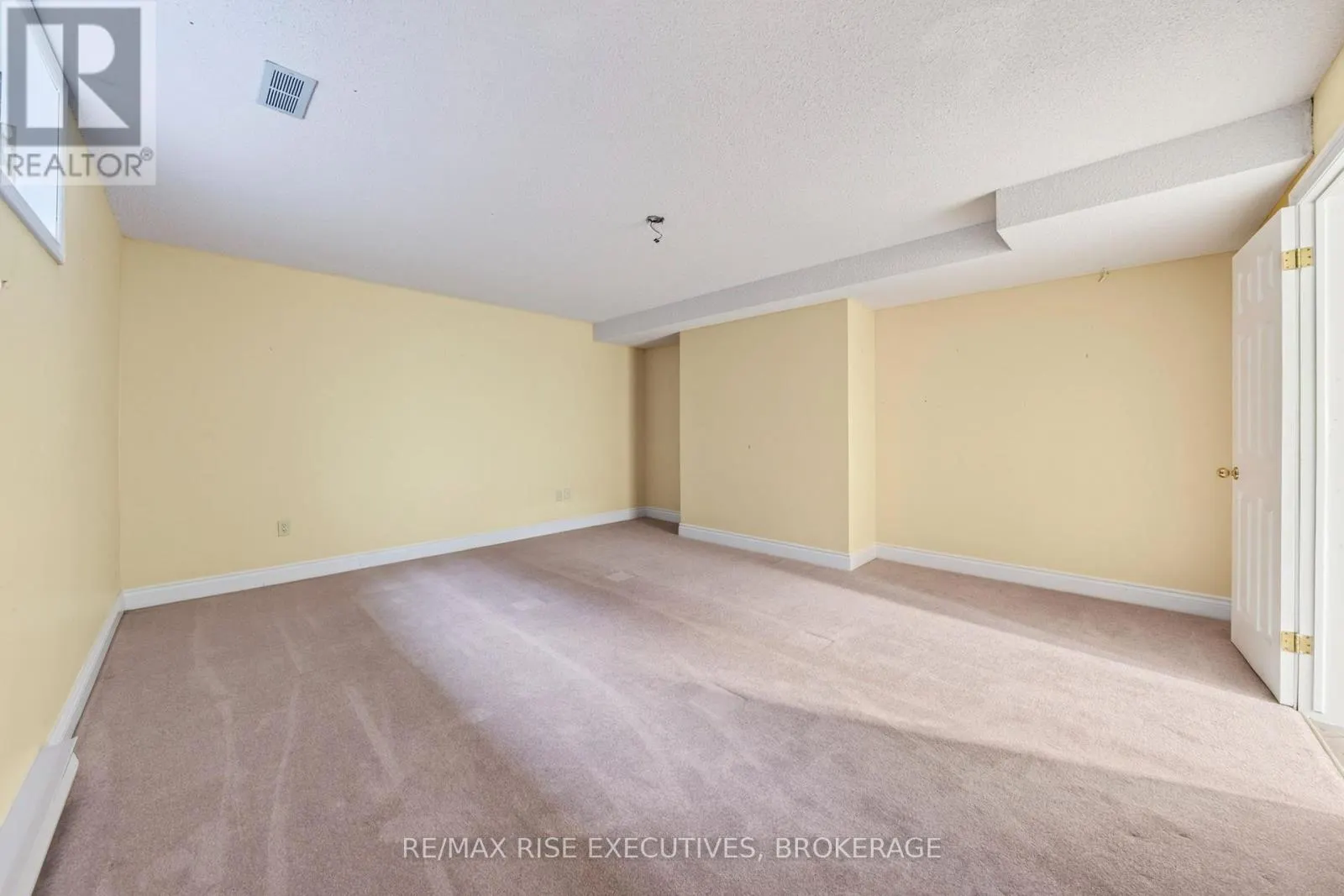 1685 WOODMOUNT GROVE