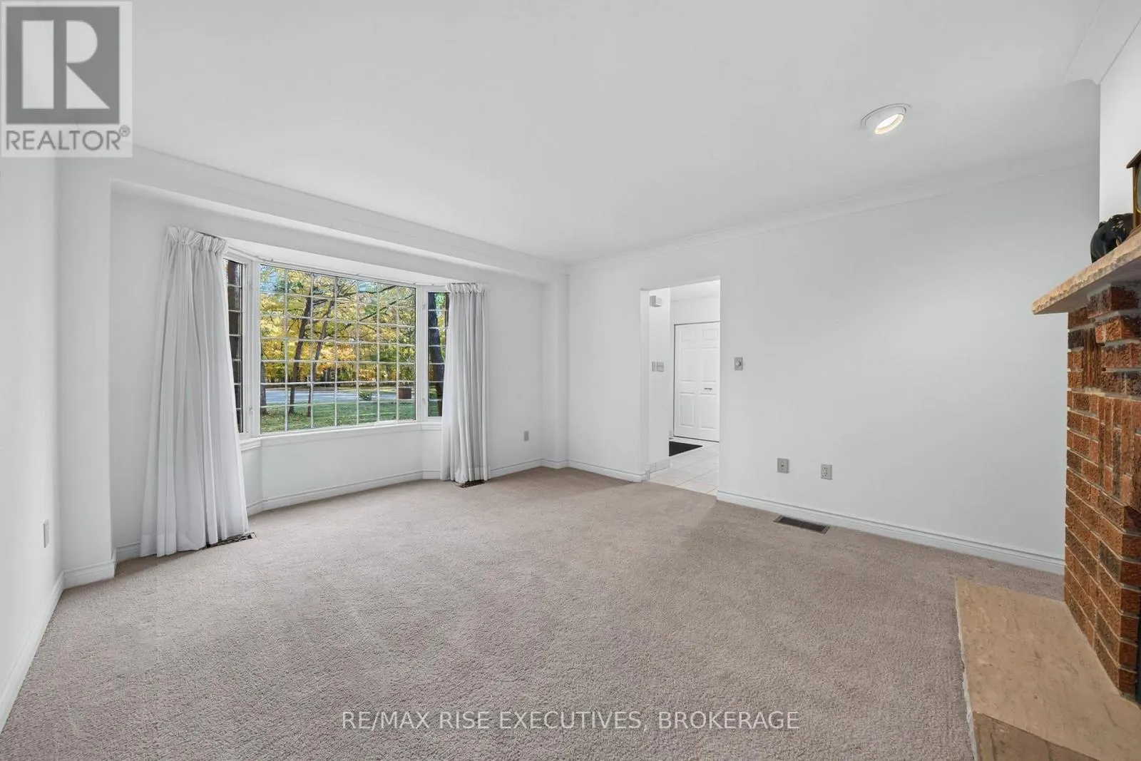 1685 WOODMOUNT GROVE