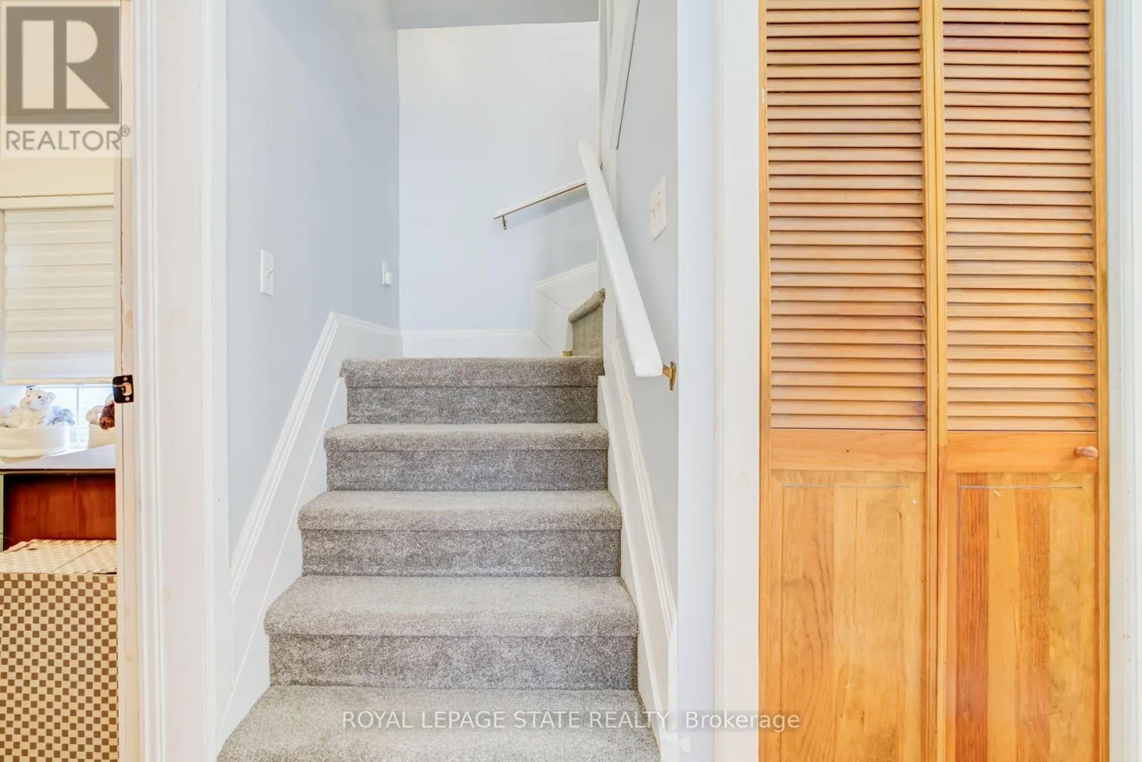 175 ROSSLYN AVENUE S