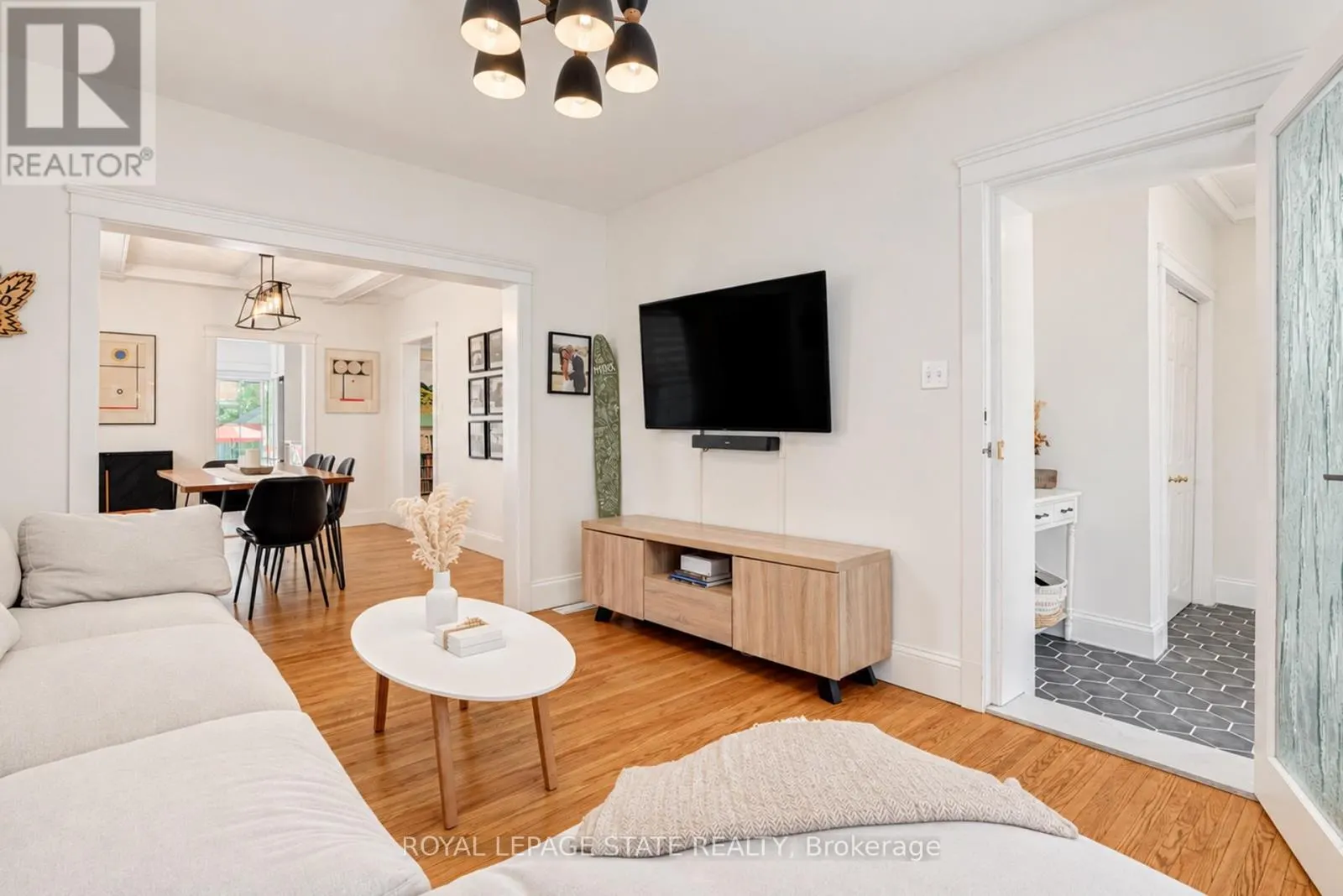 175 ROSSLYN AVENUE S