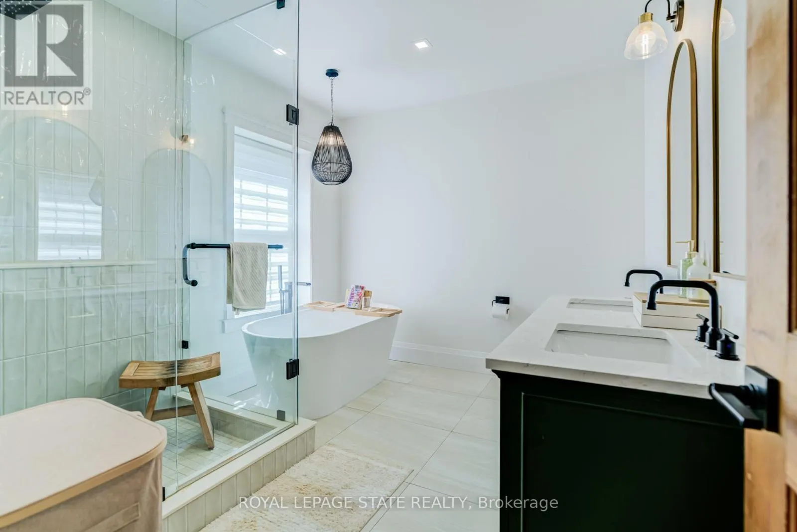 175 ROSSLYN AVENUE S