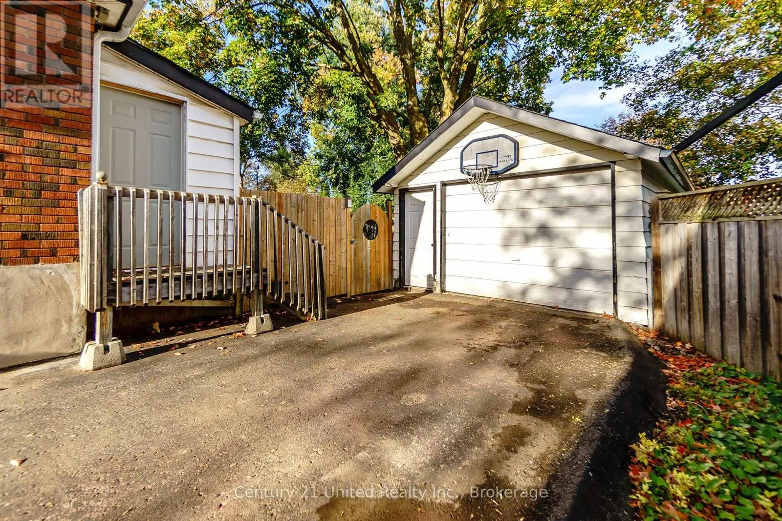750 CURTIS ROAD