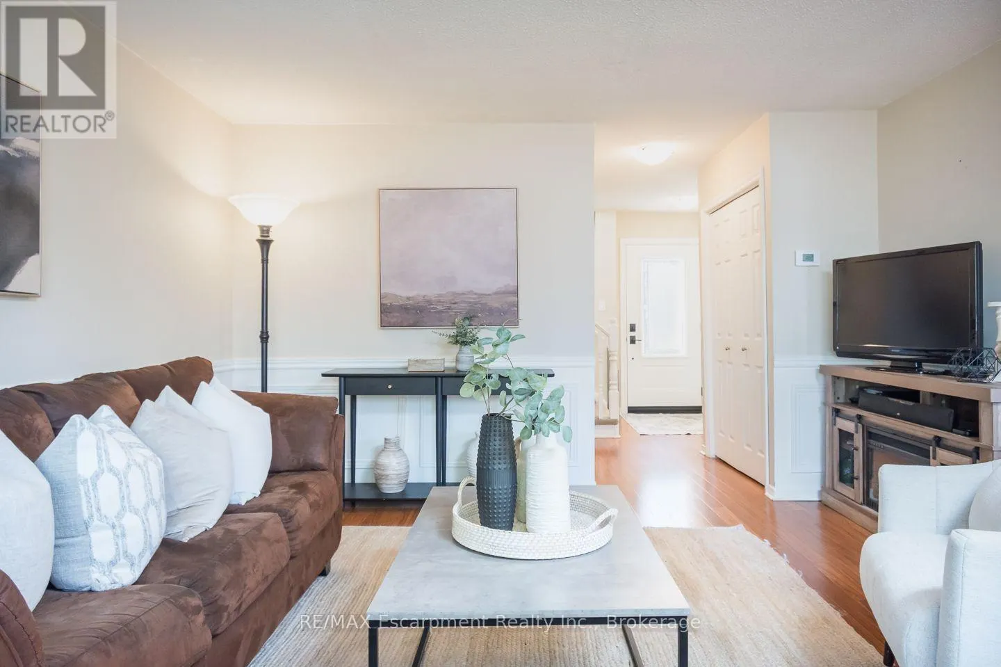 45 NISKA DRIVE