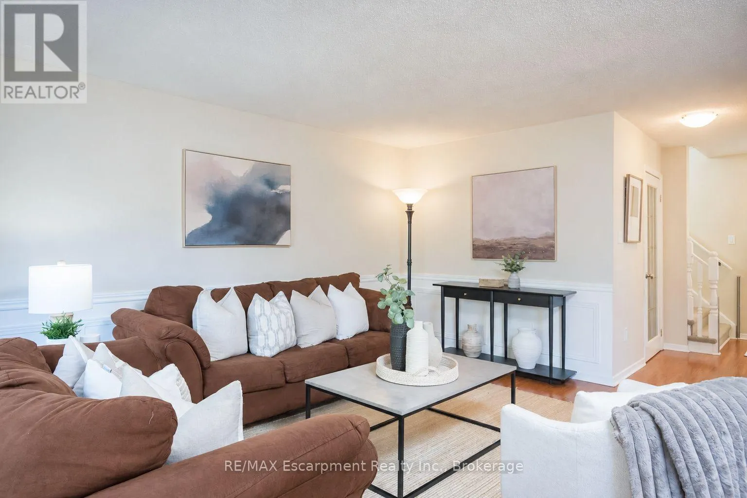 45 NISKA DRIVE