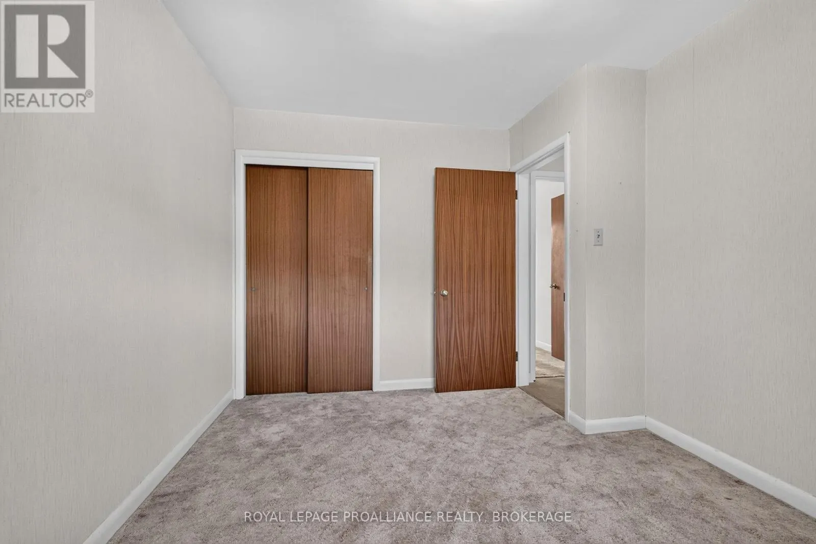 1416 WOODFIELD CRESCENT