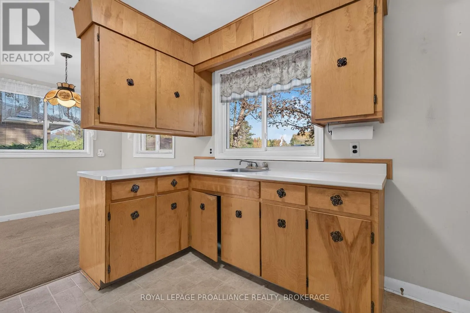 1416 WOODFIELD CRESCENT