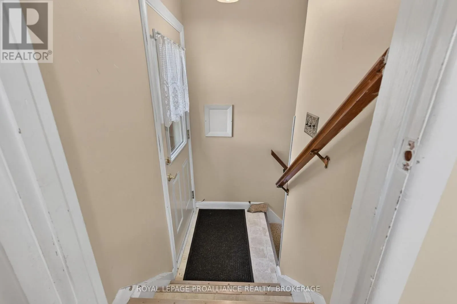 1416 WOODFIELD CRESCENT