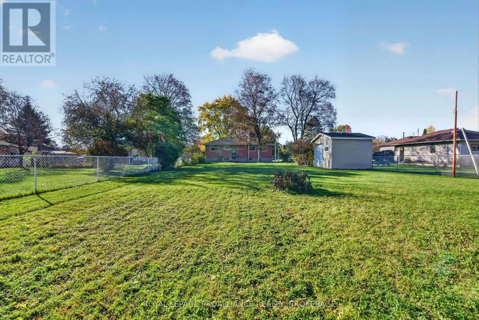 1416 WOODFIELD CRESCENT