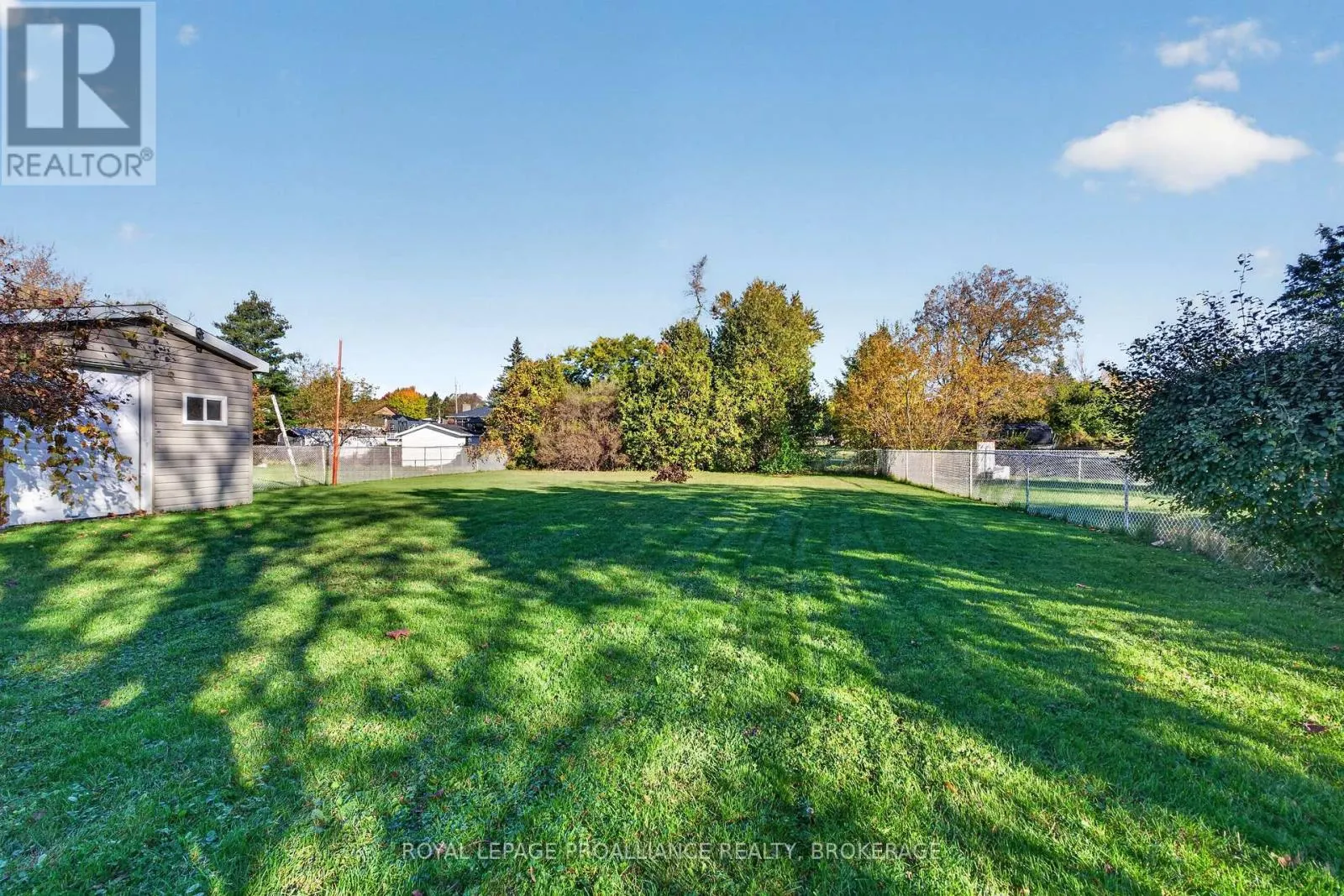 1416 WOODFIELD CRESCENT