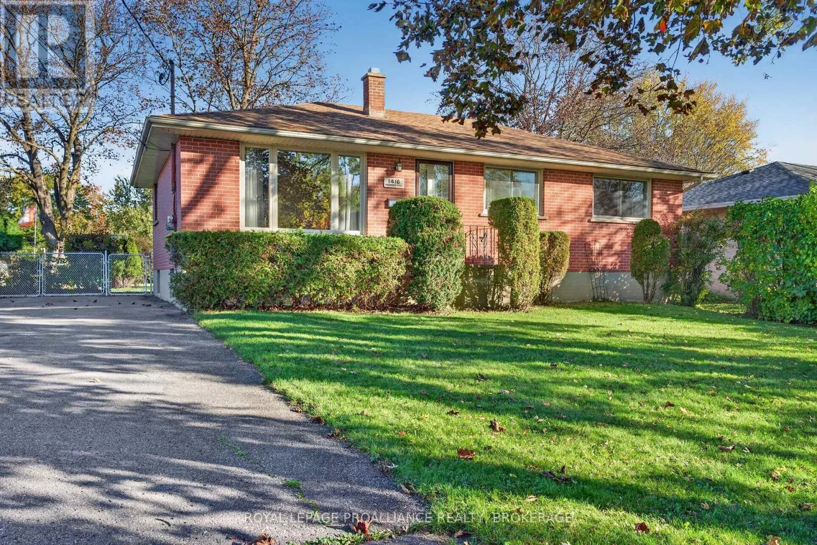 1416 WOODFIELD CRESCENT