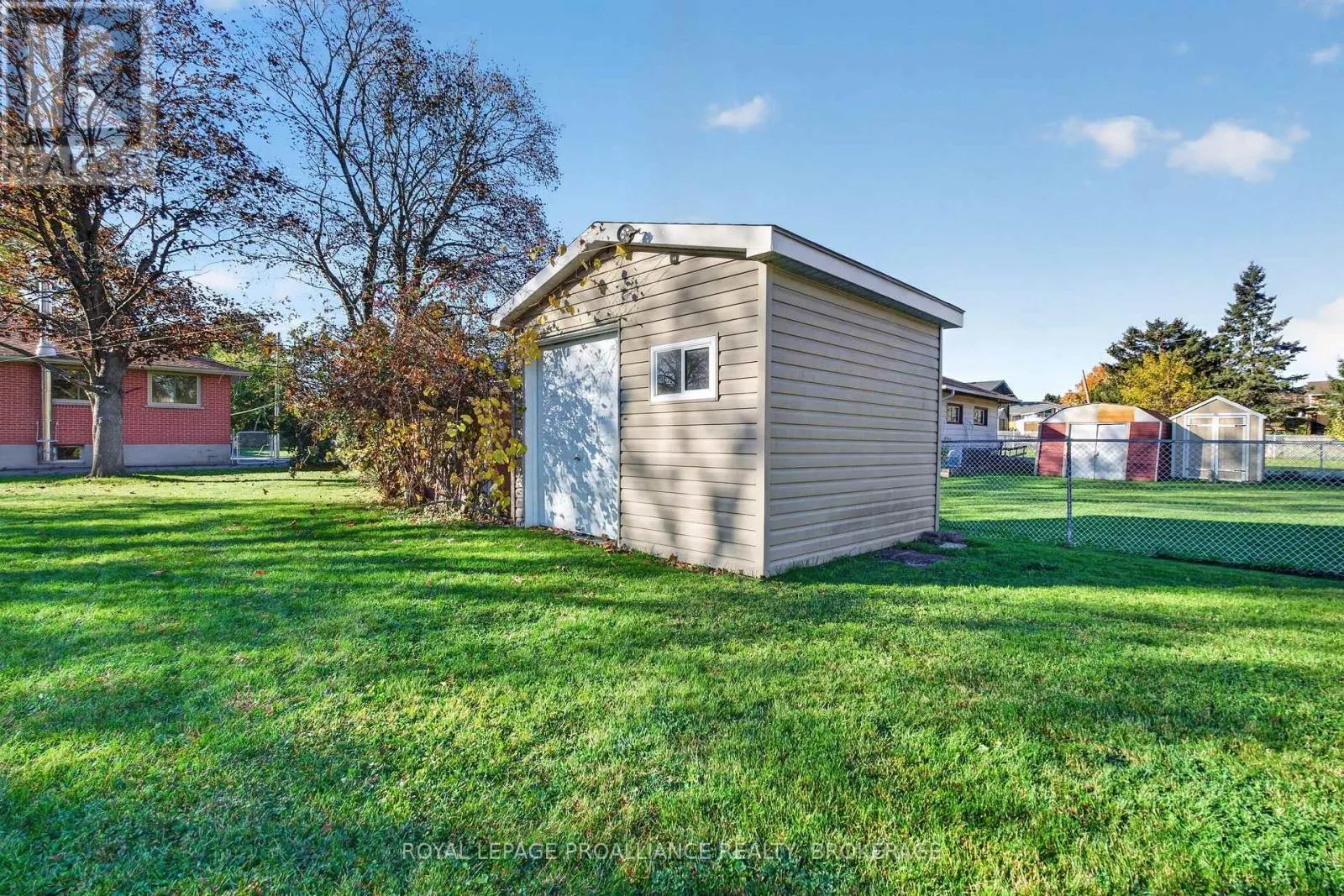1416 WOODFIELD CRESCENT