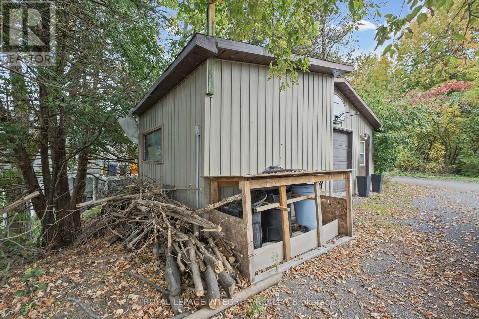 1587 LILAC LANE