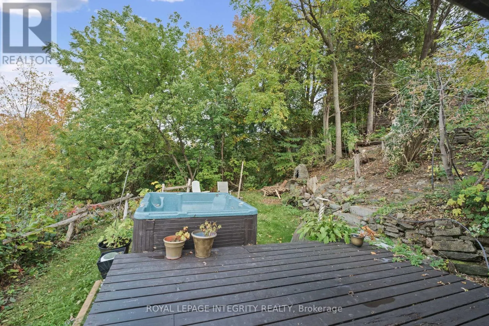 1587 LILAC LANE