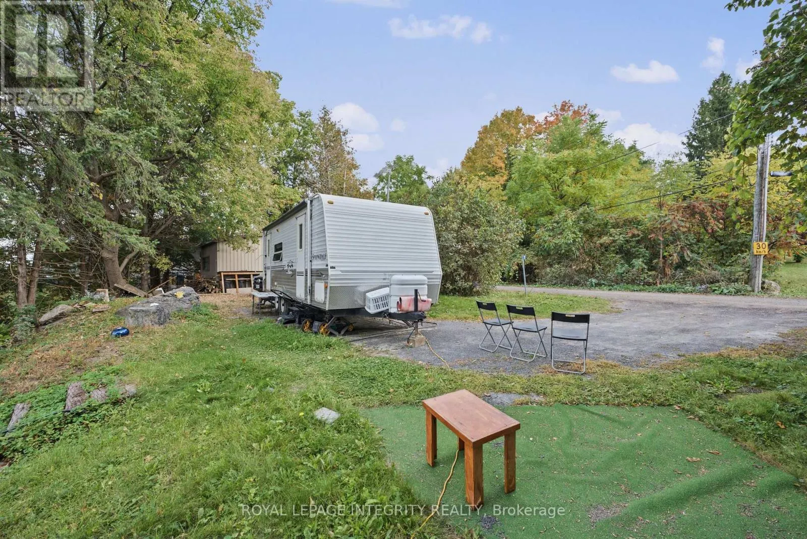1587 LILAC LANE