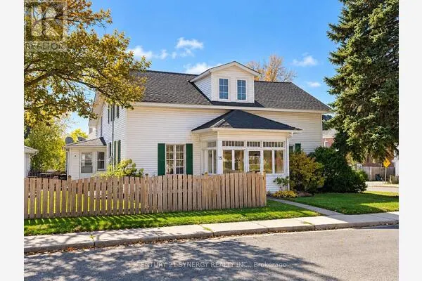 15 STRATHCONA STREET