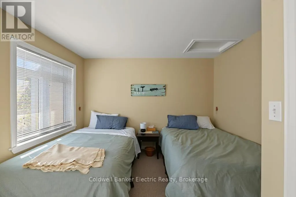 7 - 1579 ANSTRUTHER LAKE ROAD #7