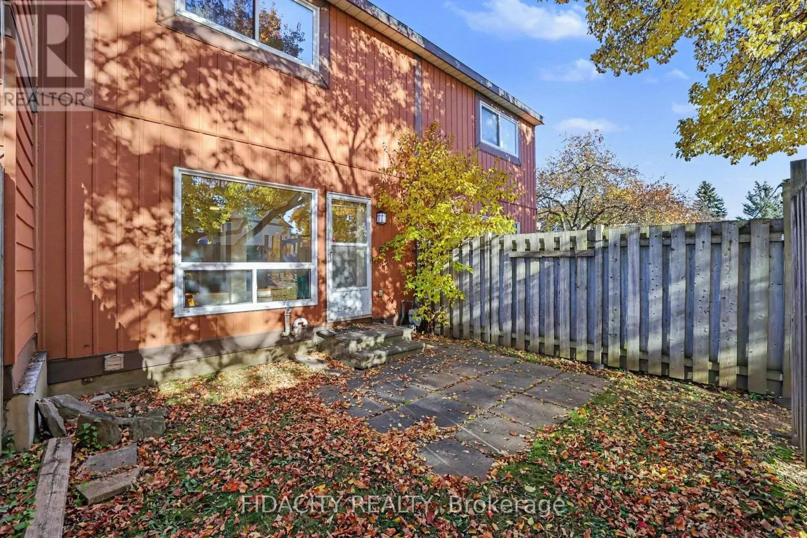 E - 44 FOXFIELD DRIVE