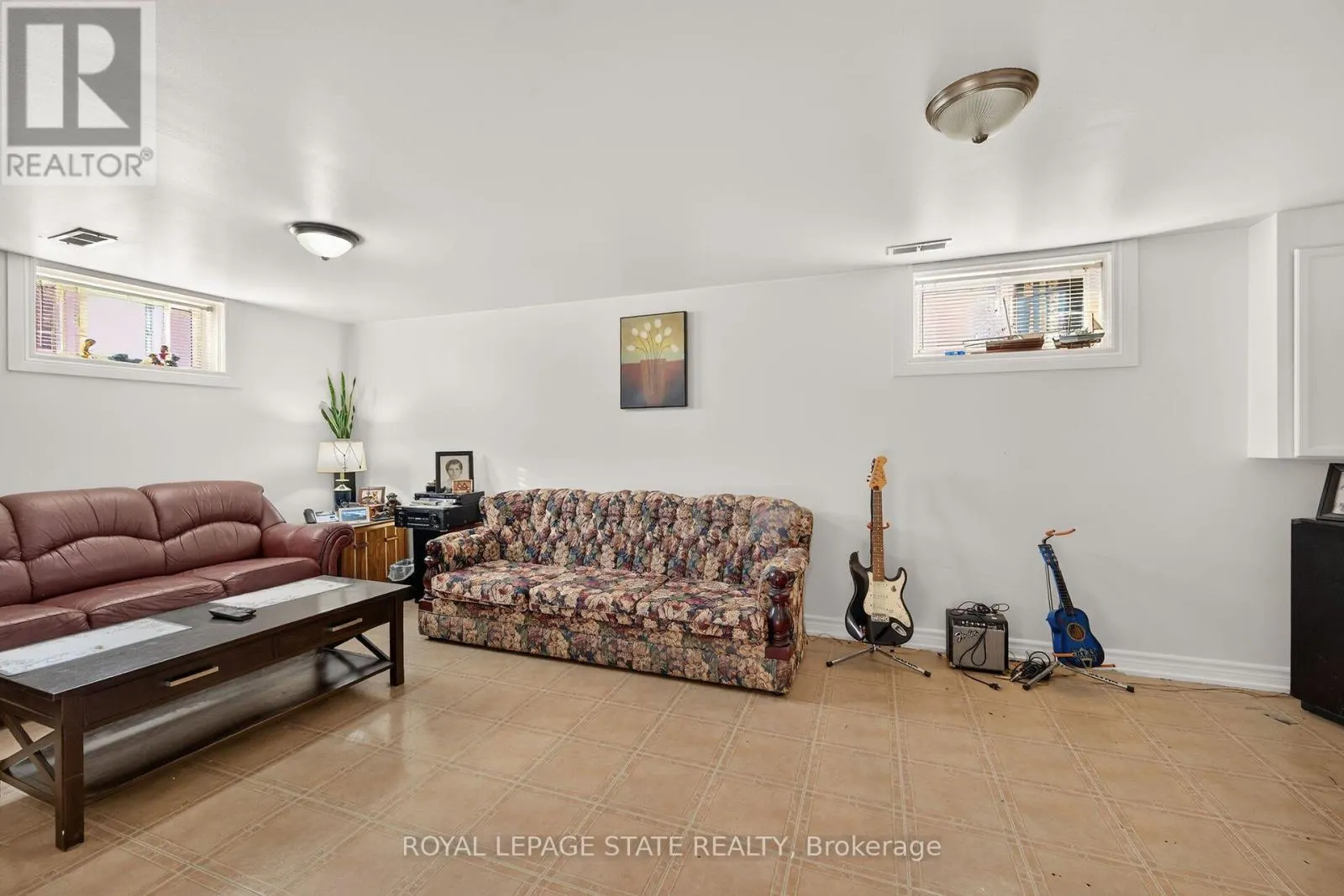 411 QUEEN VICTORIA DRIVE