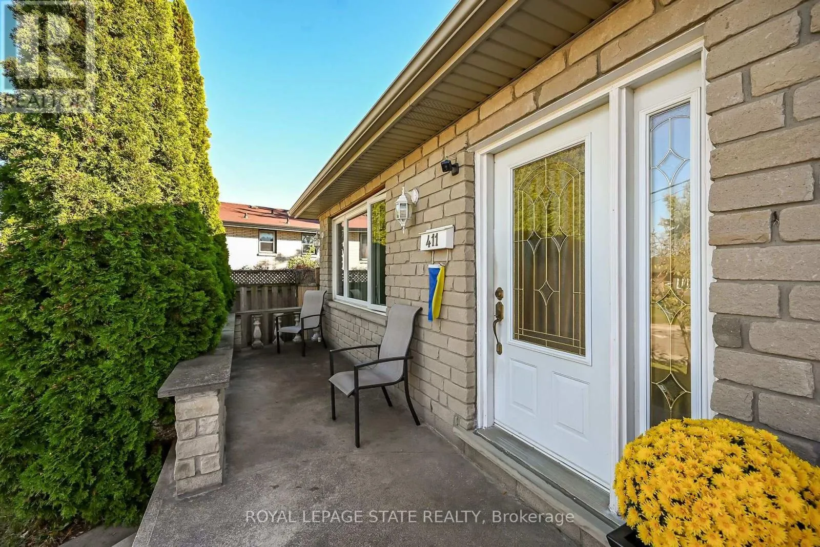 411 QUEEN VICTORIA DRIVE